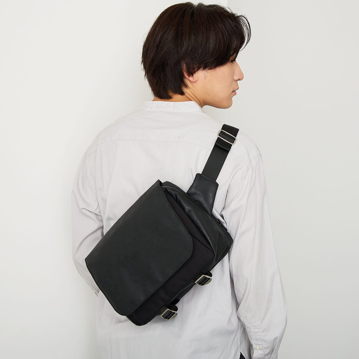 爆売れしたのも納得の使いやすさ。タフさも上品さも併せ持った大容量