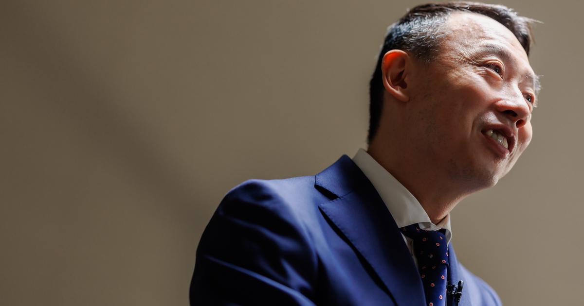 実家が倒産、父親が蒸発——壮絶な過去を乗り越え、沖縄で1000人規模のカンファレンスを仕掛ける理由 | Business Insider Japan