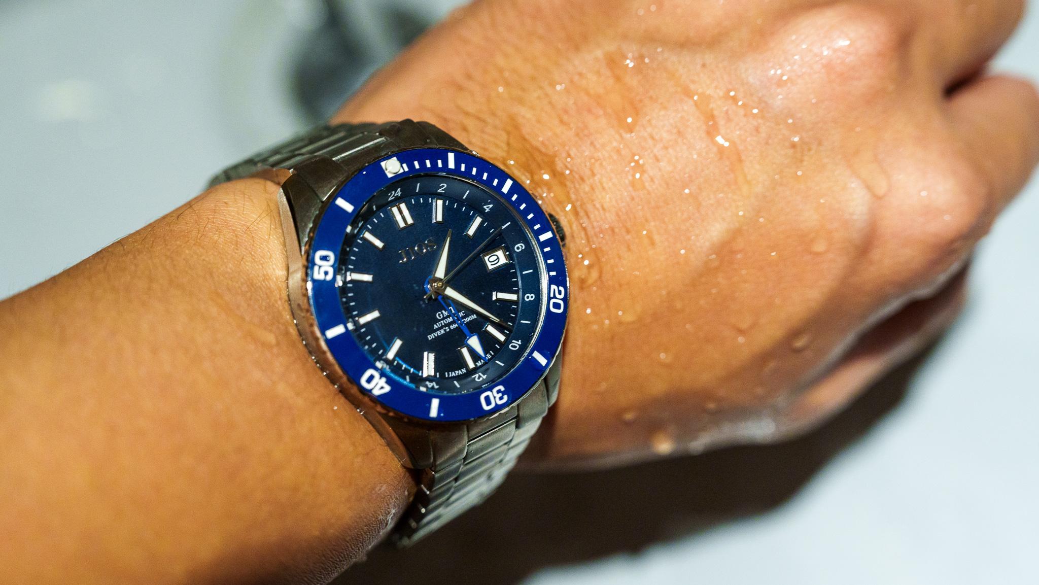 王道デザインの安心感。高機能だけど背伸びしすぎない、自動巻き