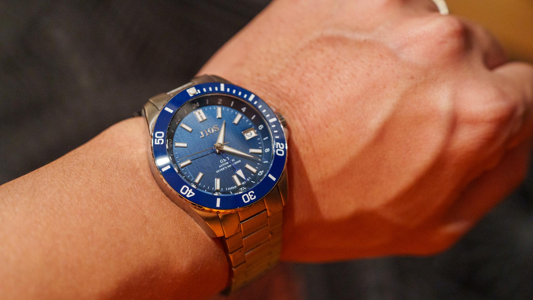 王道デザインの安心感。高機能だけど背伸びしすぎない、自動巻き