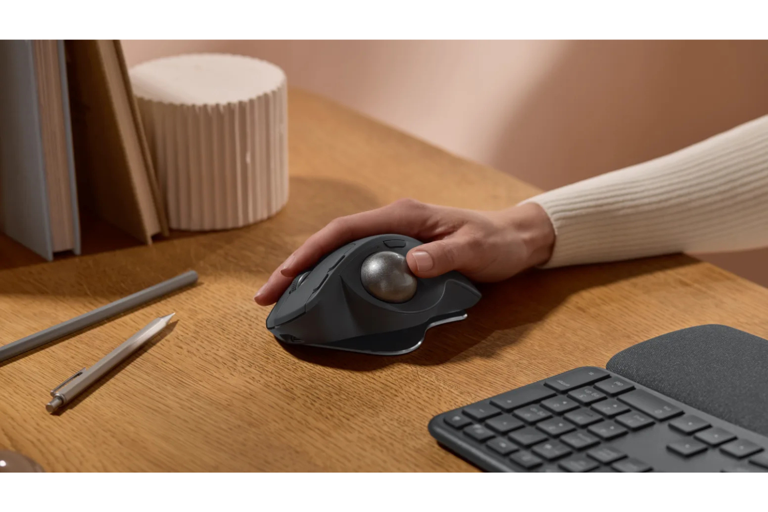 トラックボールの決定版「MX ERGO S」が過去最安。腕がラクになる