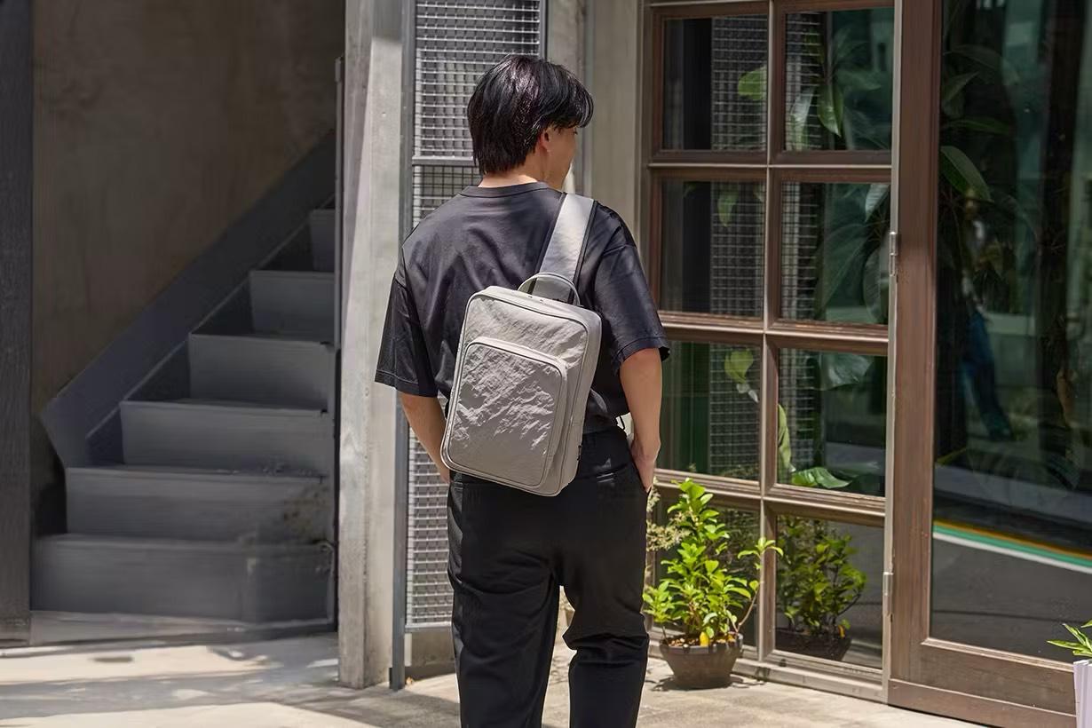 軽い、でもそれだけじゃない。型崩れしにくく、毎日使えるスリング