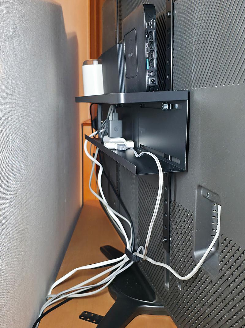テレビ台が垢抜け】ルーターもHDDも全部消えた。山崎実業の名品が52 