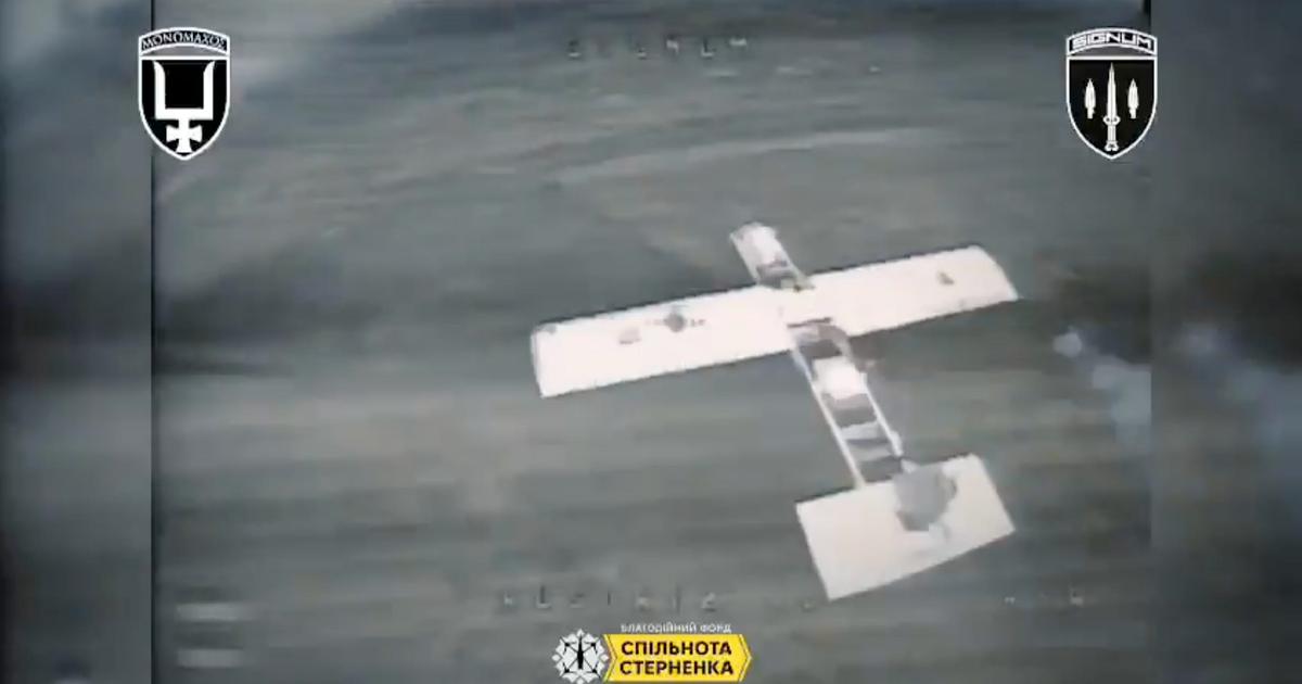 ロシアの中型ドローンが「空母」のように小型ドローンを戦線へと運んでいる | Business Insider Japan
