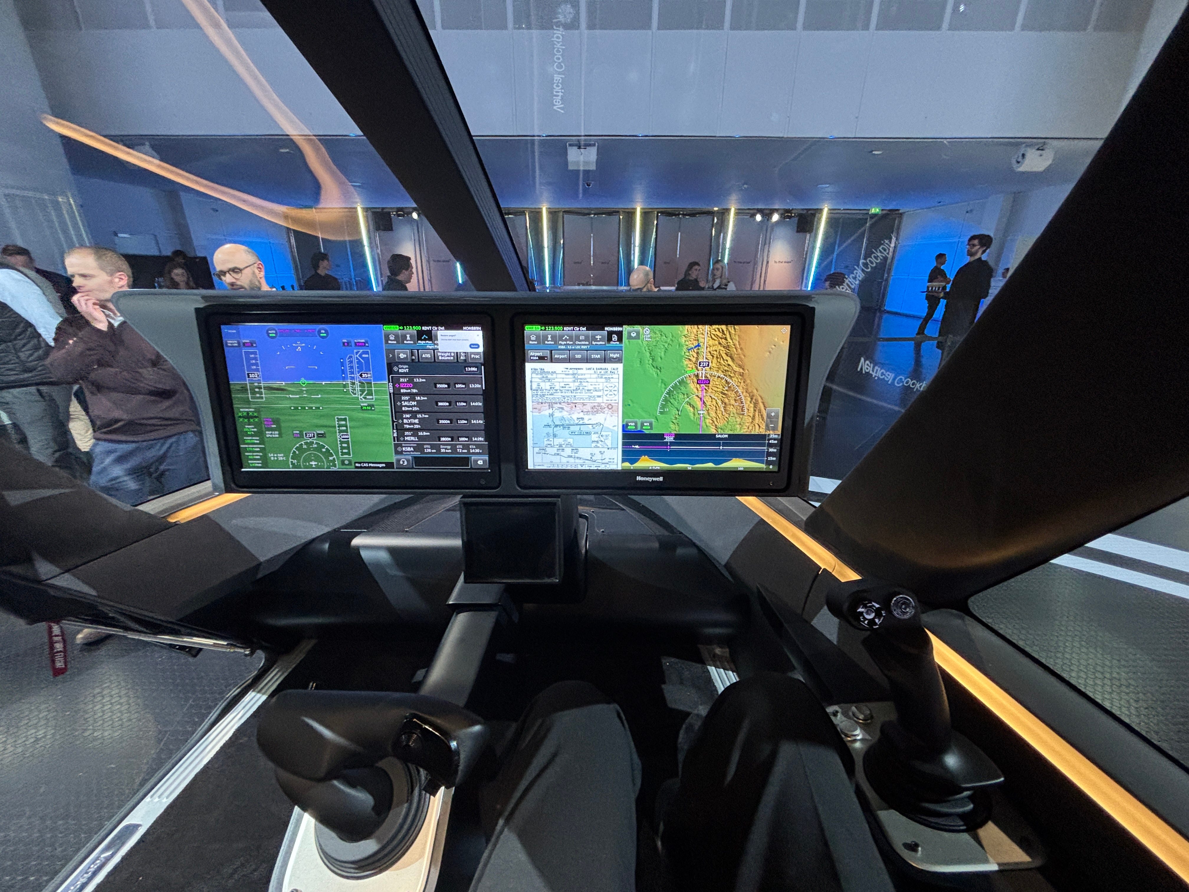 F-35戦闘機にヒントを得た新型eVTOLに乗ってみた…2029年の「空飛ぶ