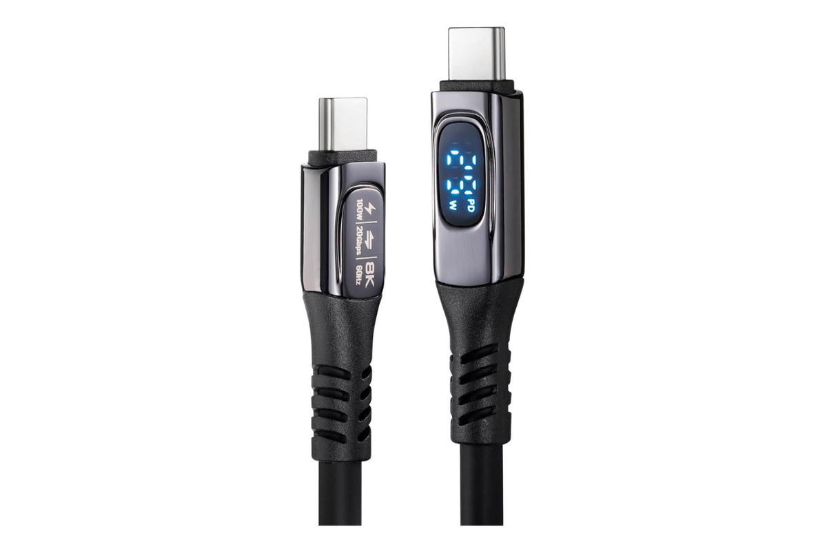 充電器は1個で十分。2台同時充電できる二股ケーブルでデスクスッキリ
