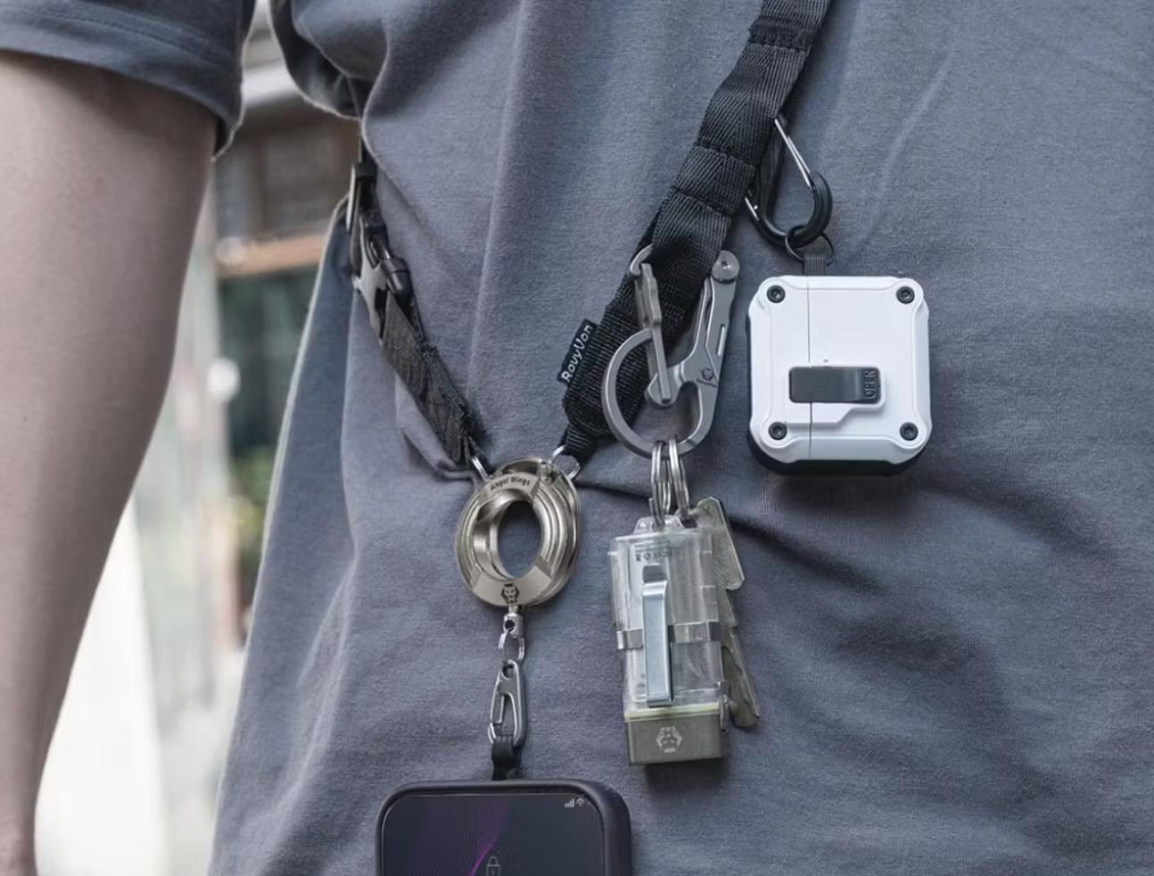 ストラップとしては超高級。でも、毎日使うなら「時間を買う投資