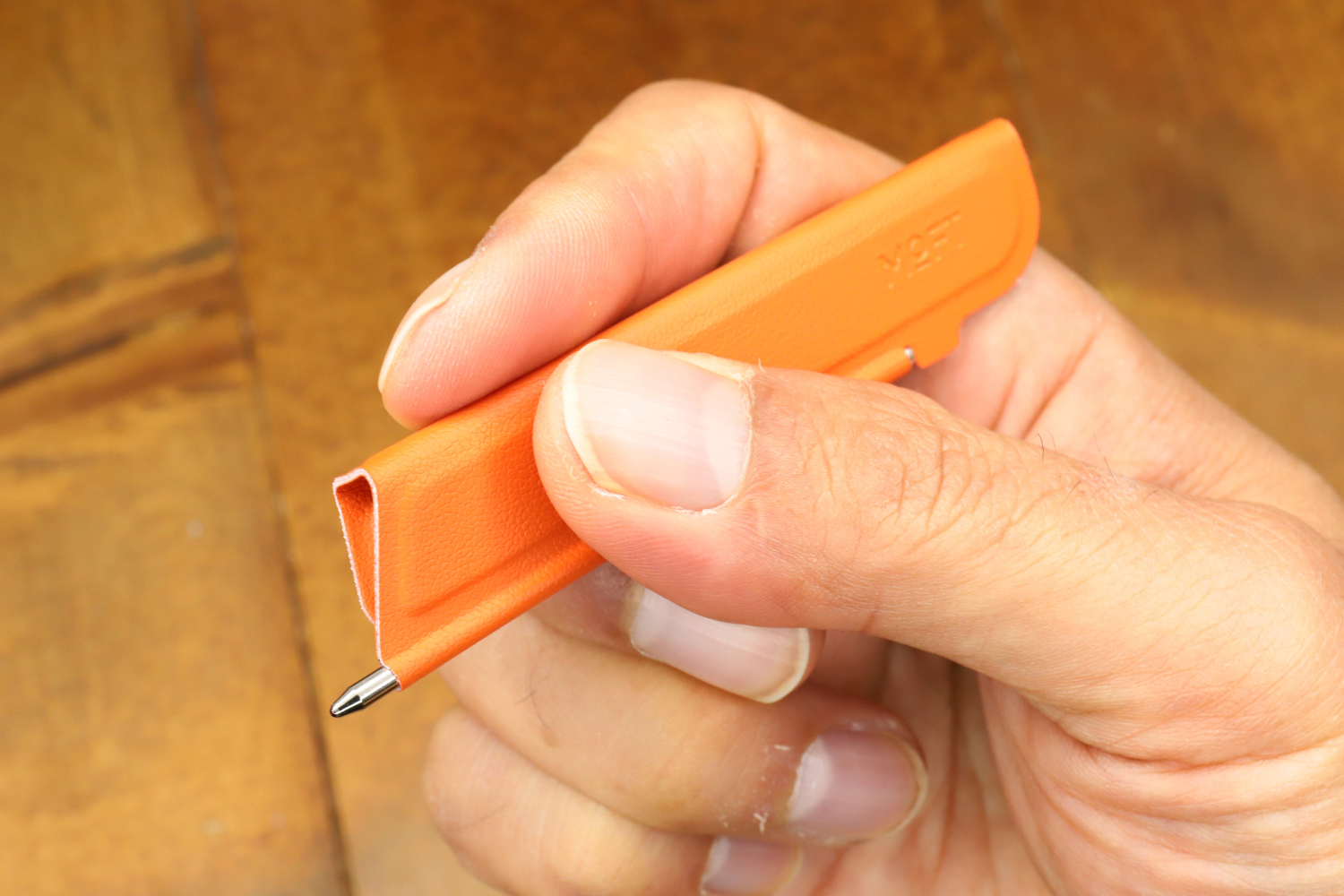 薄さわずか1.9mm！MOFTの「手帳×ペン」を究極に一体化させる神アクセが