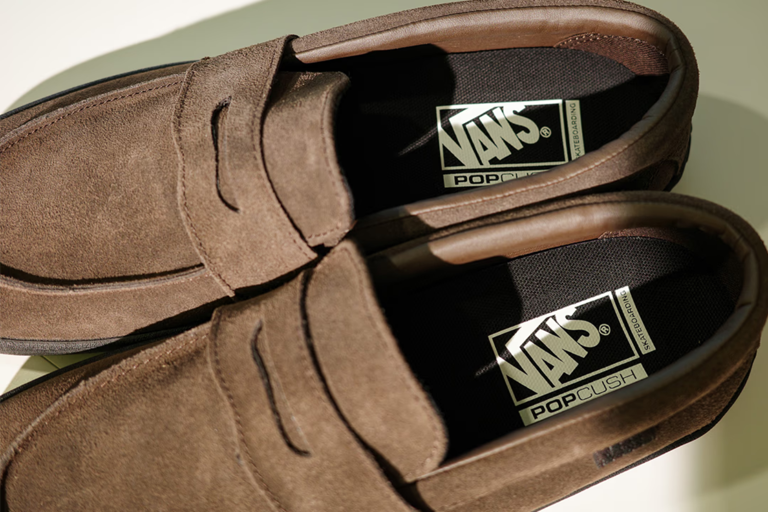 楽なのにきちんと感。初めてのスニーカーローファーはコスパ抜群なVANS