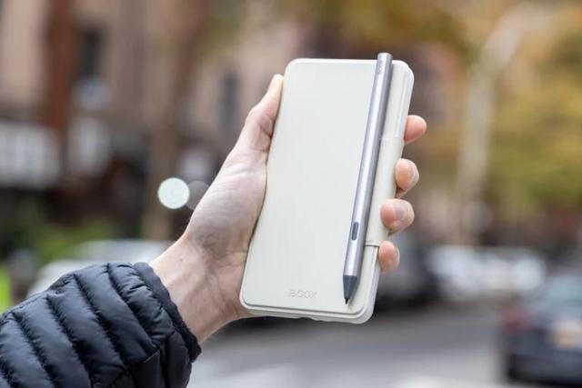 遅いし暗い…だけど読書には最高。電子リーダー｢Palma 2 Pro｣はかなり