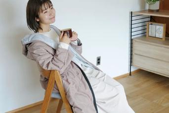 寝袋なのに着たまま歩ける。防災の新定番になりそうな「BOOSAI」のプロジェクトが終了間近！