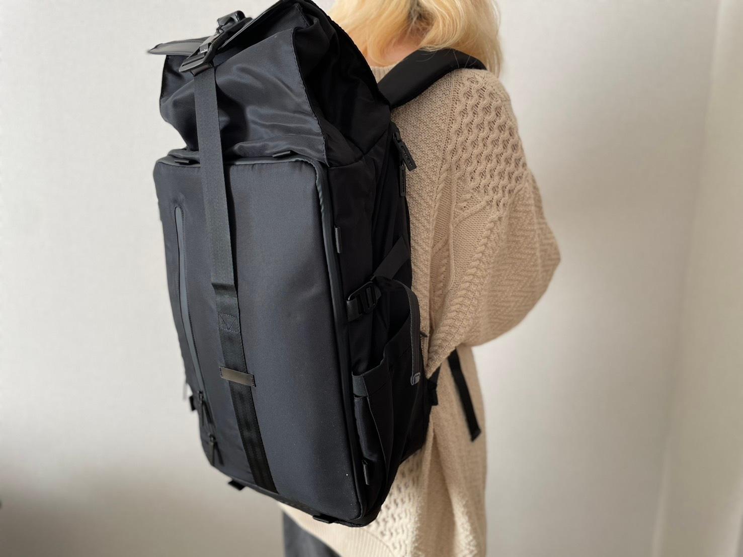 通勤も旅行も、もうバッグを選ばなくていい。18L→42Lに拡張する多機能