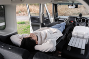 車中泊がもっと楽になる!カー用品と寝具メーカーがつくった専用マットレスで寝心地を刷新