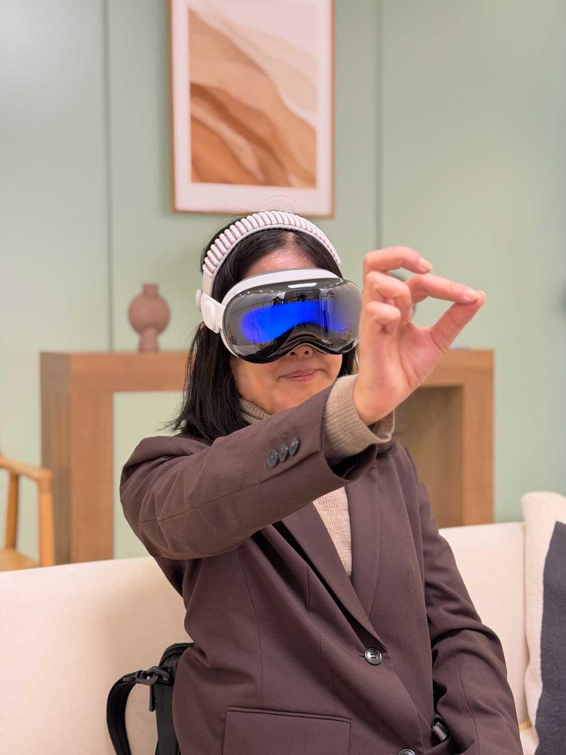 M5チップ搭載のApple Vision Proが見せてくれた──スマホの「次の未来