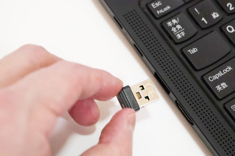 接続方式はBluetooth 5.0または2.4GHzワイヤレスレシーバーから選べて、ペアリングも簡単。有線接続には非対応