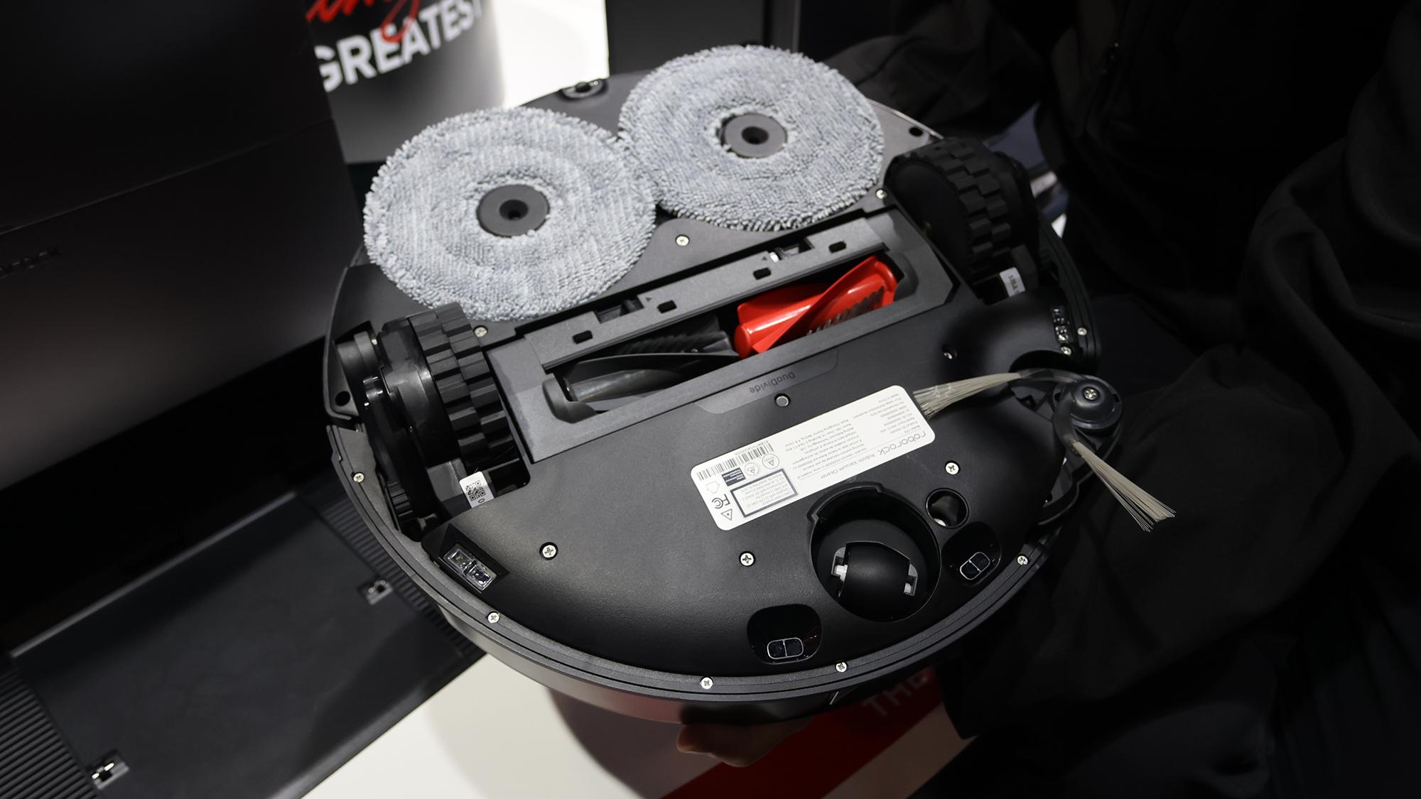CES 2026で見えたロボット掃除機の最前線。Roborockは「脚」付きで差別