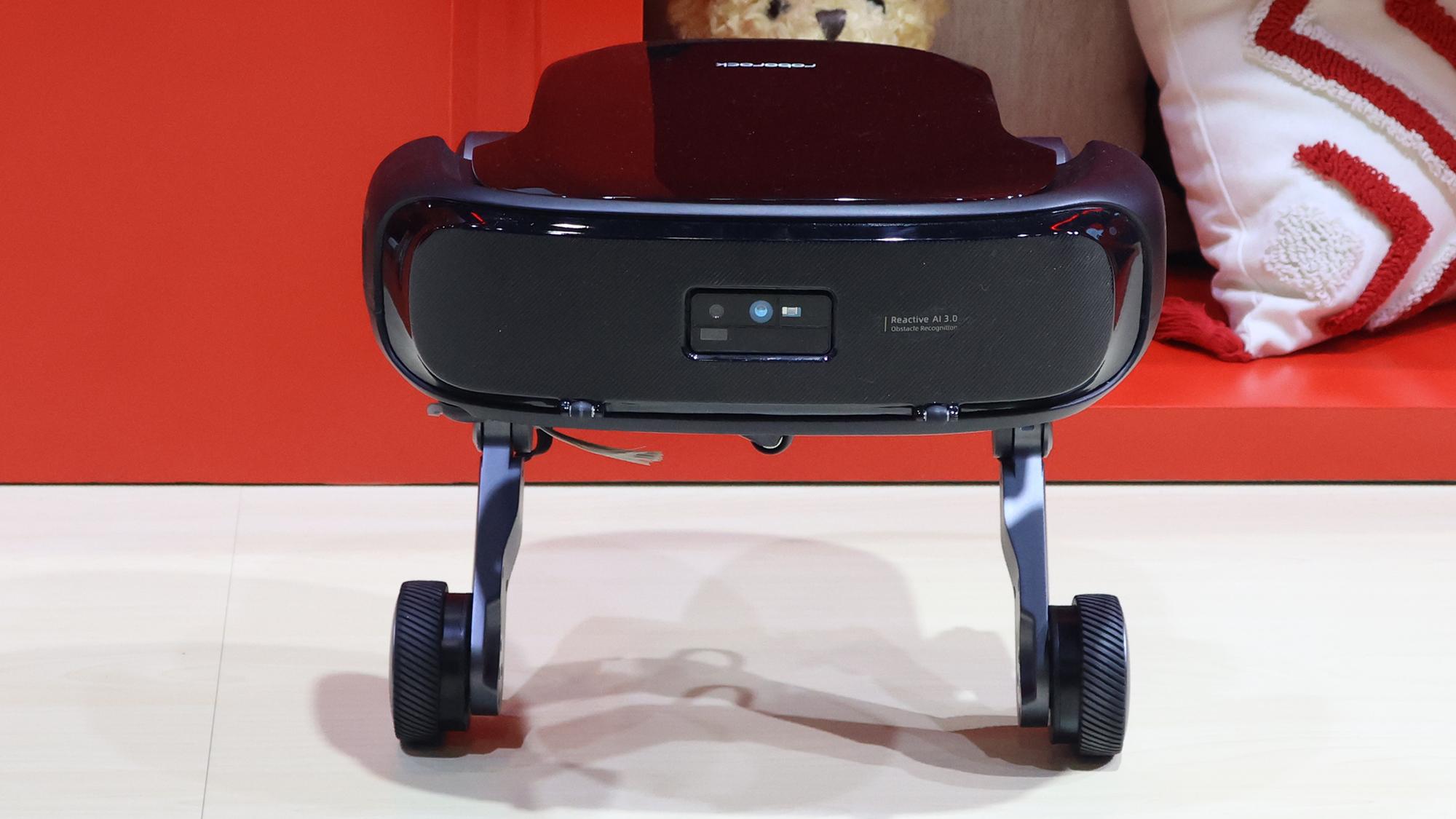 roborock ロボット掃除機 CES 2026で見えたロボット掃除機の最前線。Roborockは「脚」付きで差別
