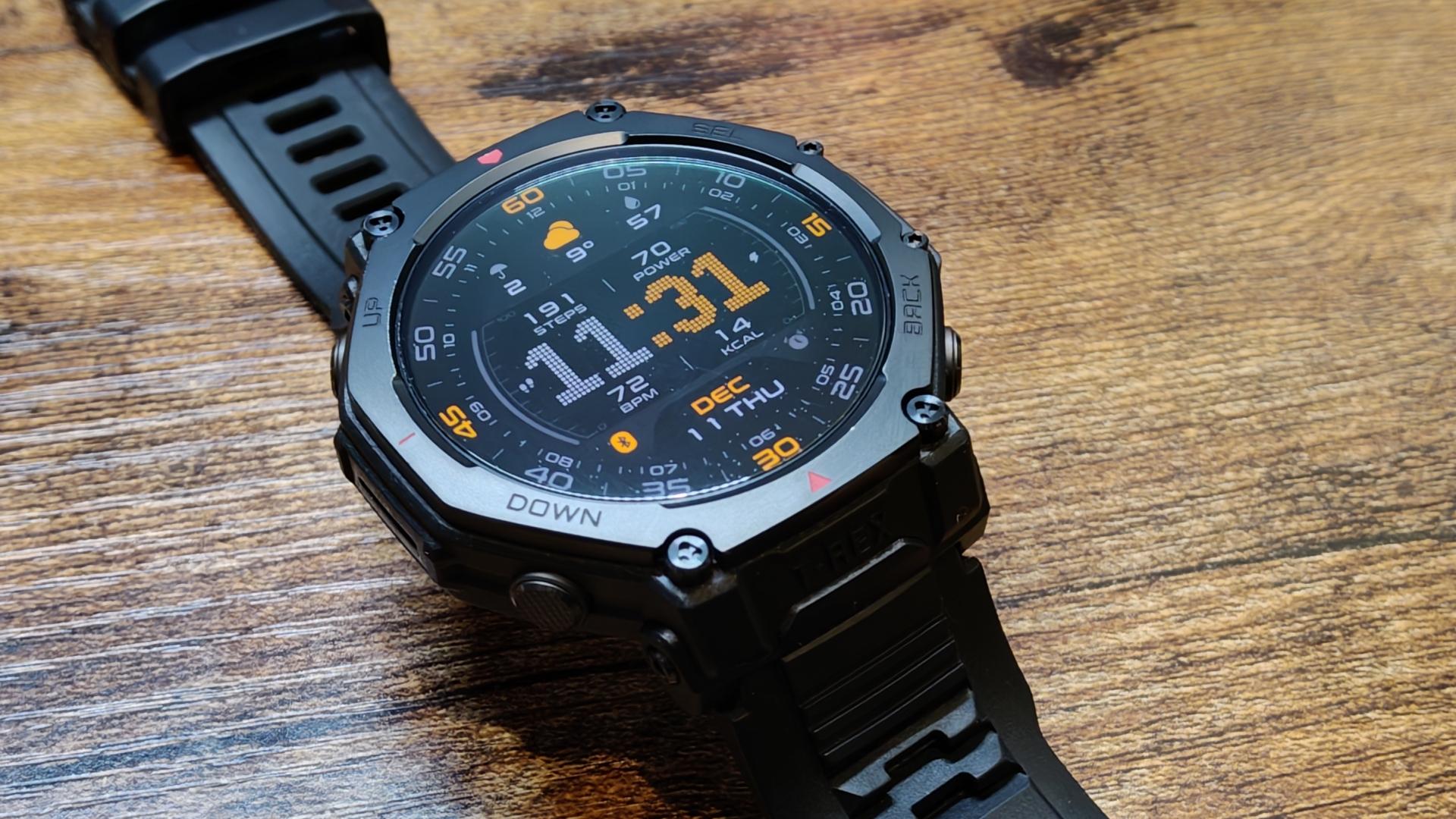 約6万円のスマートウォッチ「Amazfit T-Rex 3 Pro」を試す。AIを呼んで