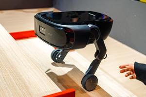 CES2026の主役はロボット。Roborockが世界に突きつけた「階段を掃除する」ための解