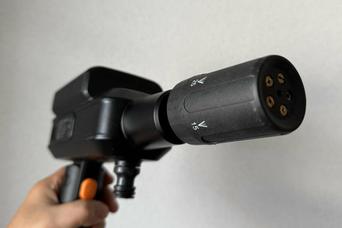 洗車の「重い腰」が上がる。準備1分、ペットボトルで泥汚れを弾き飛ばす快感