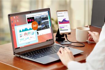 Mac Miniやラズパイとの外出にいかが? 1台で作業環境が整うキーボード内蔵モバイルモニター