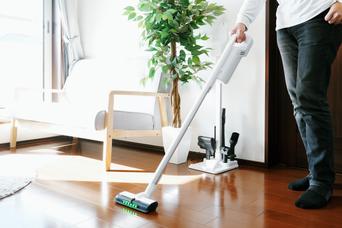 重い掃除機、もうやめました。ニトリの1台で「汚れる前に吸う」が習慣になる理由