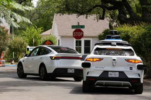 ロボタクシー2社と有人配車2社を比較した世界初の調査。テスラの料金戦略、ウェイモの実力を垣間見た