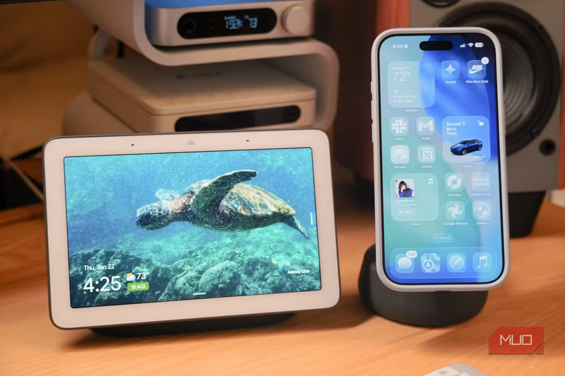 デスクに置いた「5インチのサブモニター」が、作業環境のすべてを変え