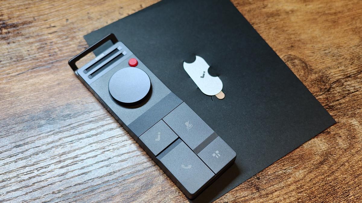 AI文字起こしレコーダー「HiDock P1」を試す。ワイヤレスイヤホンから 
