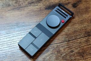 AI文字起こしレコーダー「HiDock P1」を試す。ワイヤレスイヤホンからの直接録音や要約に対応