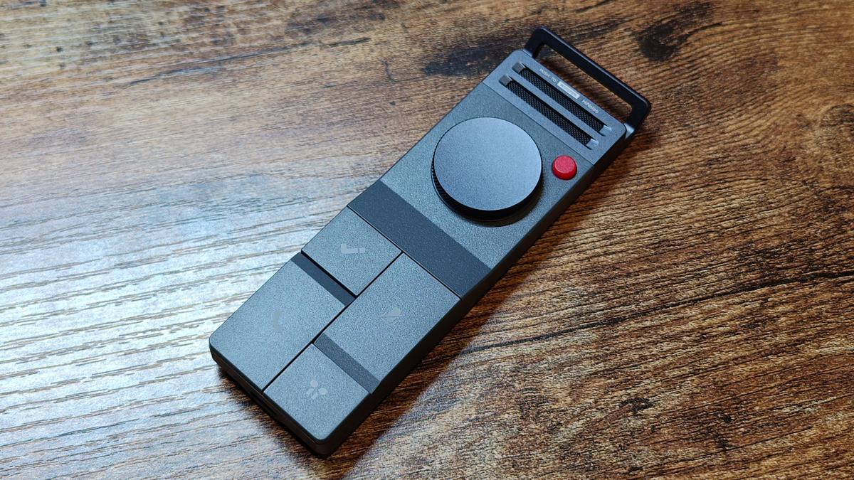 AI文字起こしレコーダー「HiDock P1」を試す。ワイヤレスイヤホンから 