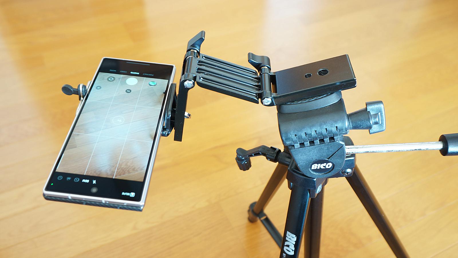 カメラ機材由来の「角度・高さ調整」が快適すぎる！「Z型雲台」が