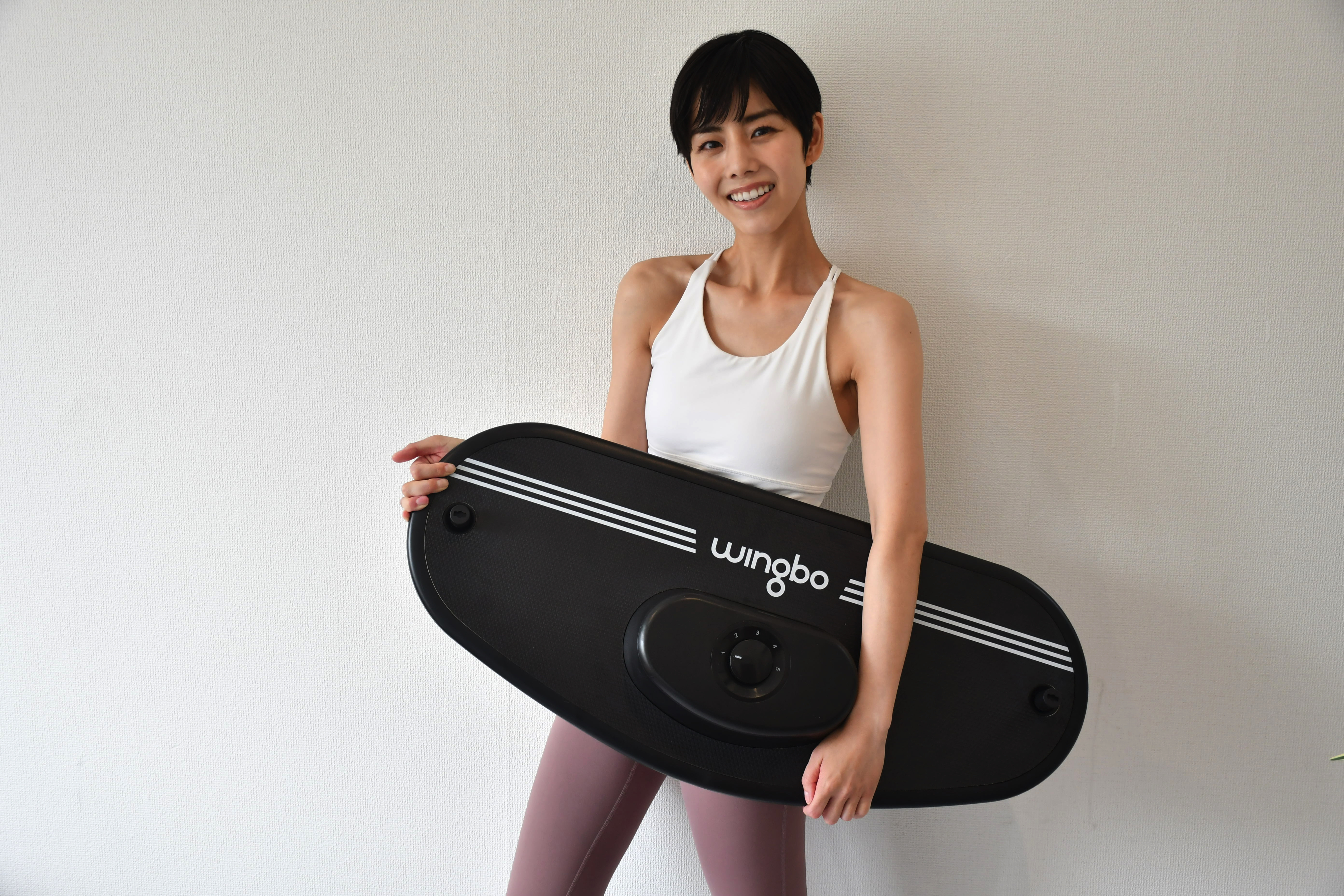 部屋がジムに早変わり！1台200種超のメニューで飽きない省スペース筋