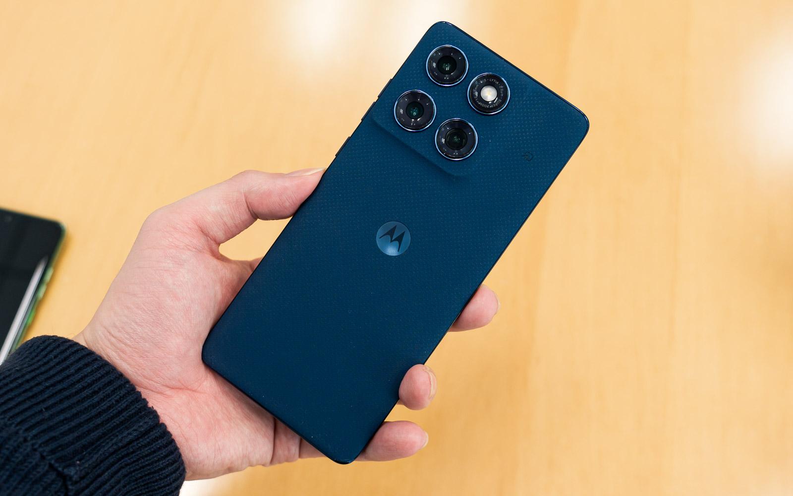 UQ mobile初のモトローラ製スマホ「edge 60」登場。一括4万5800円で
