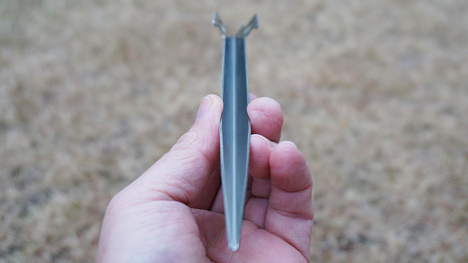 キャンプツールは持ち運びやすさが正義。だから、軽量で強度もある純