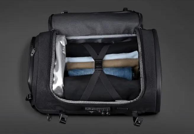 ゆうやさん専用 商品荷物 もはや「背負えるスーツケース」。17インチPCも3日分の荷物もこれ1つで