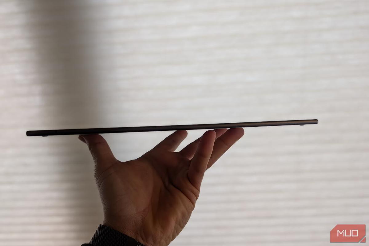 8万円超えの「電子ノート」はアリかナシか。reMarkable 2はiPadより紙 