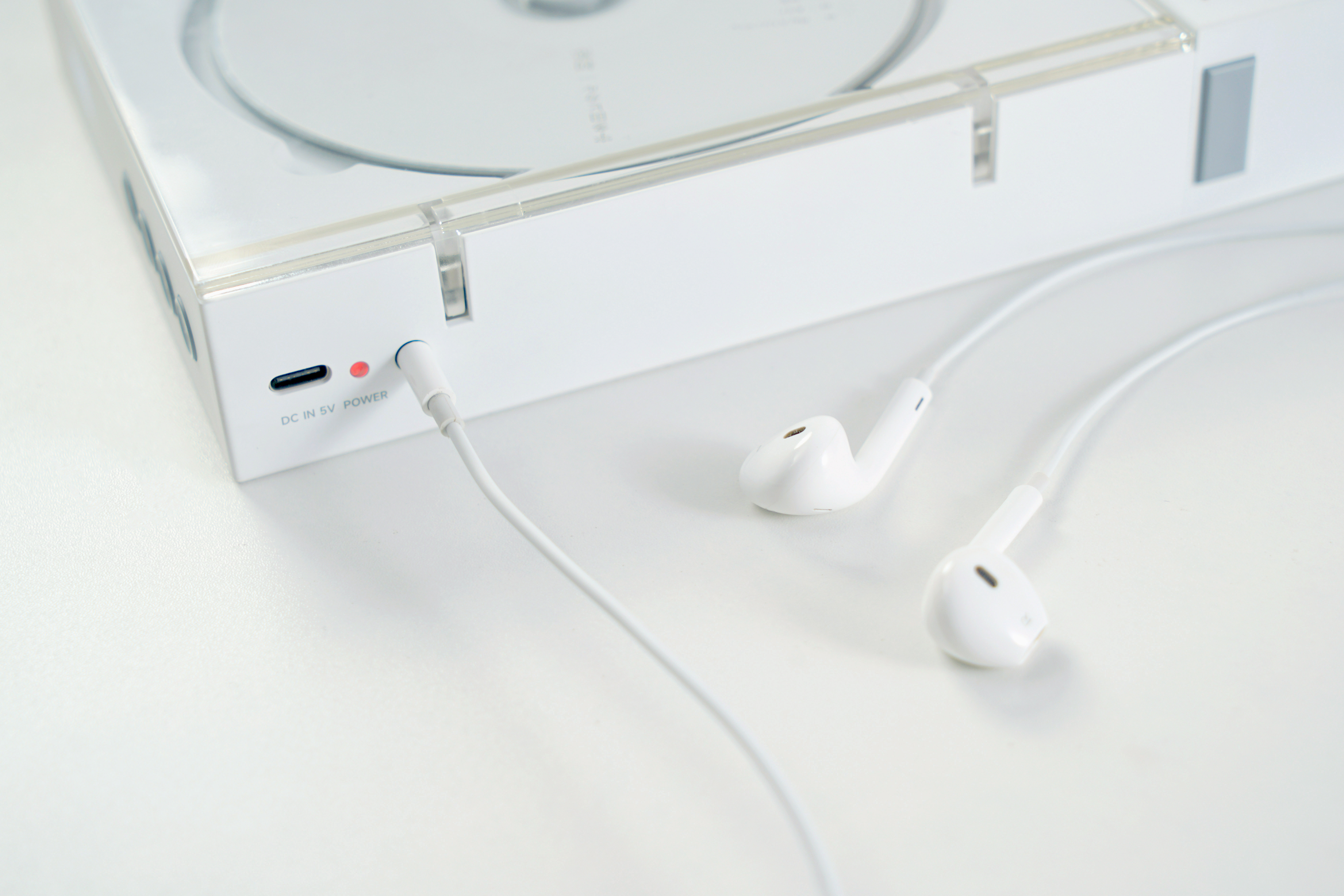 あの頃のCD」を今の気分で。スマホの音もリッチに鳴らす、1台3役を
