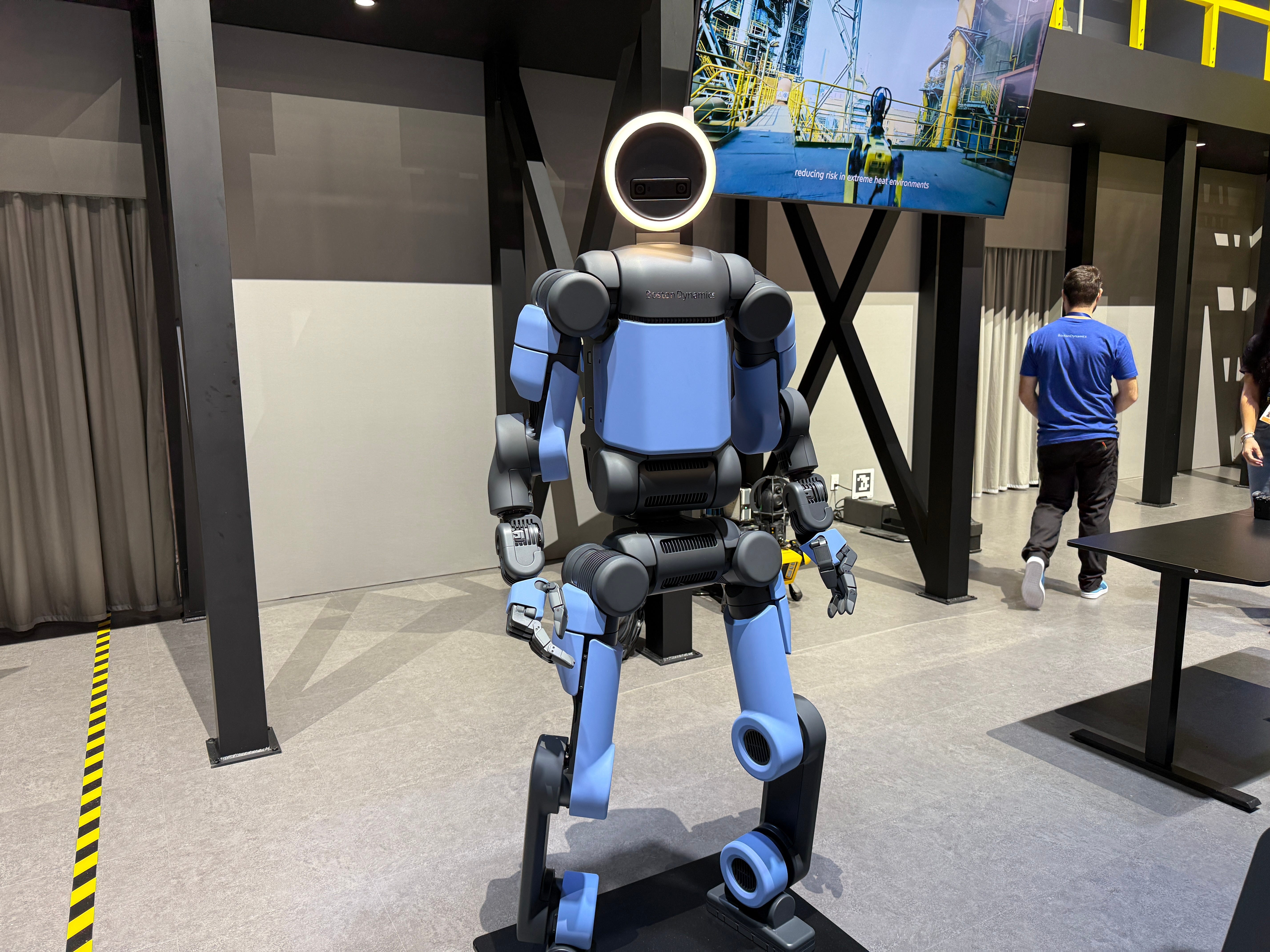 これらのロボットは、誰もやりたがらない仕事を引き受け、労働力不足を