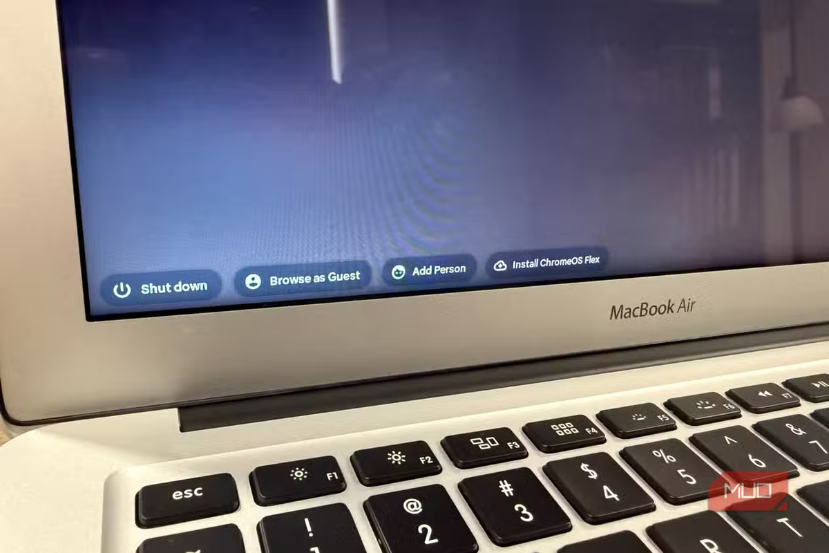 古いPCが30分で復活！9年前のMacBook AirにChrome OS Flexを入れて使っ
