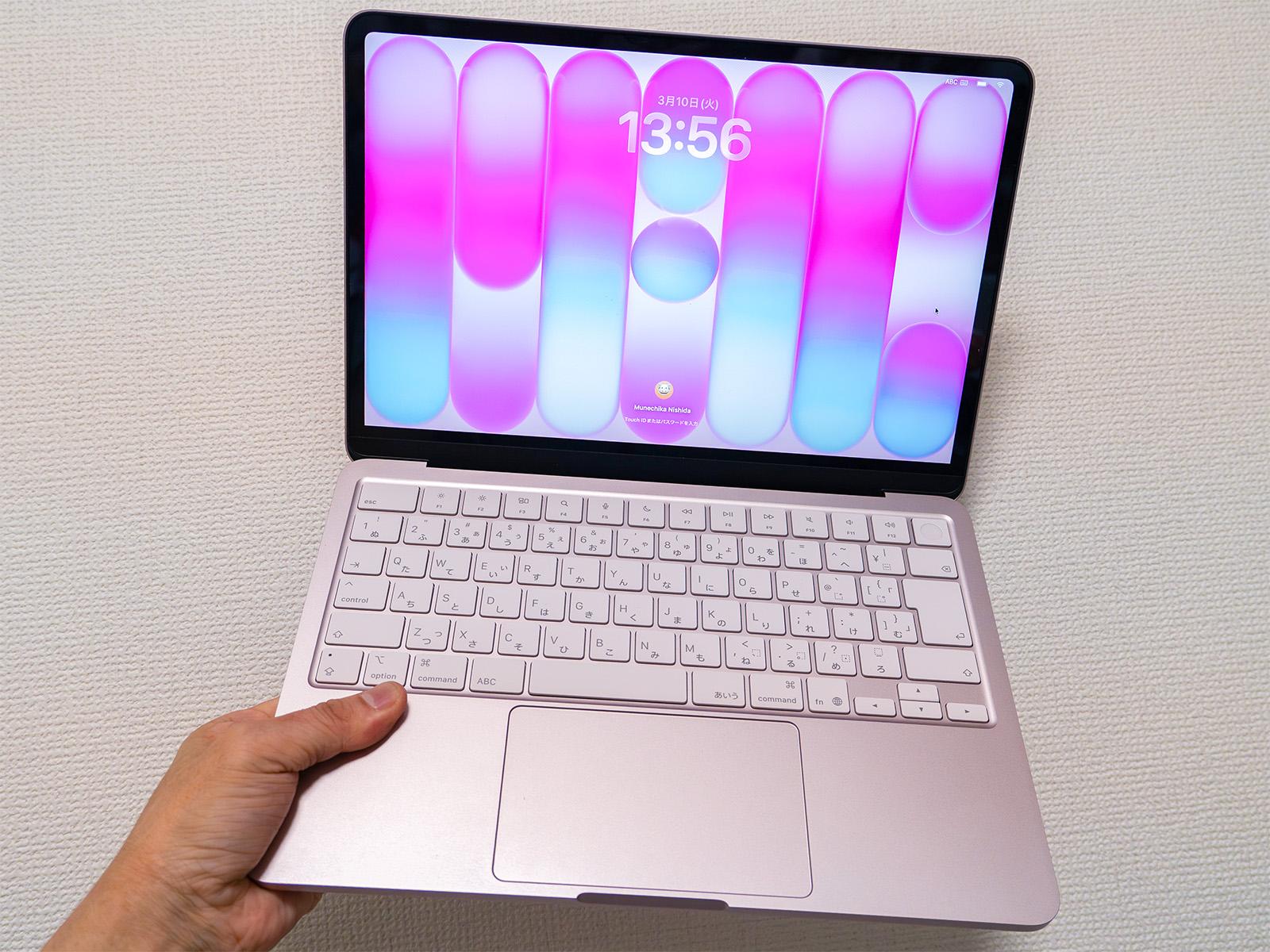 アップルの10万円切り「MacBook Neo」は誰にとって「買い」なのか。A18