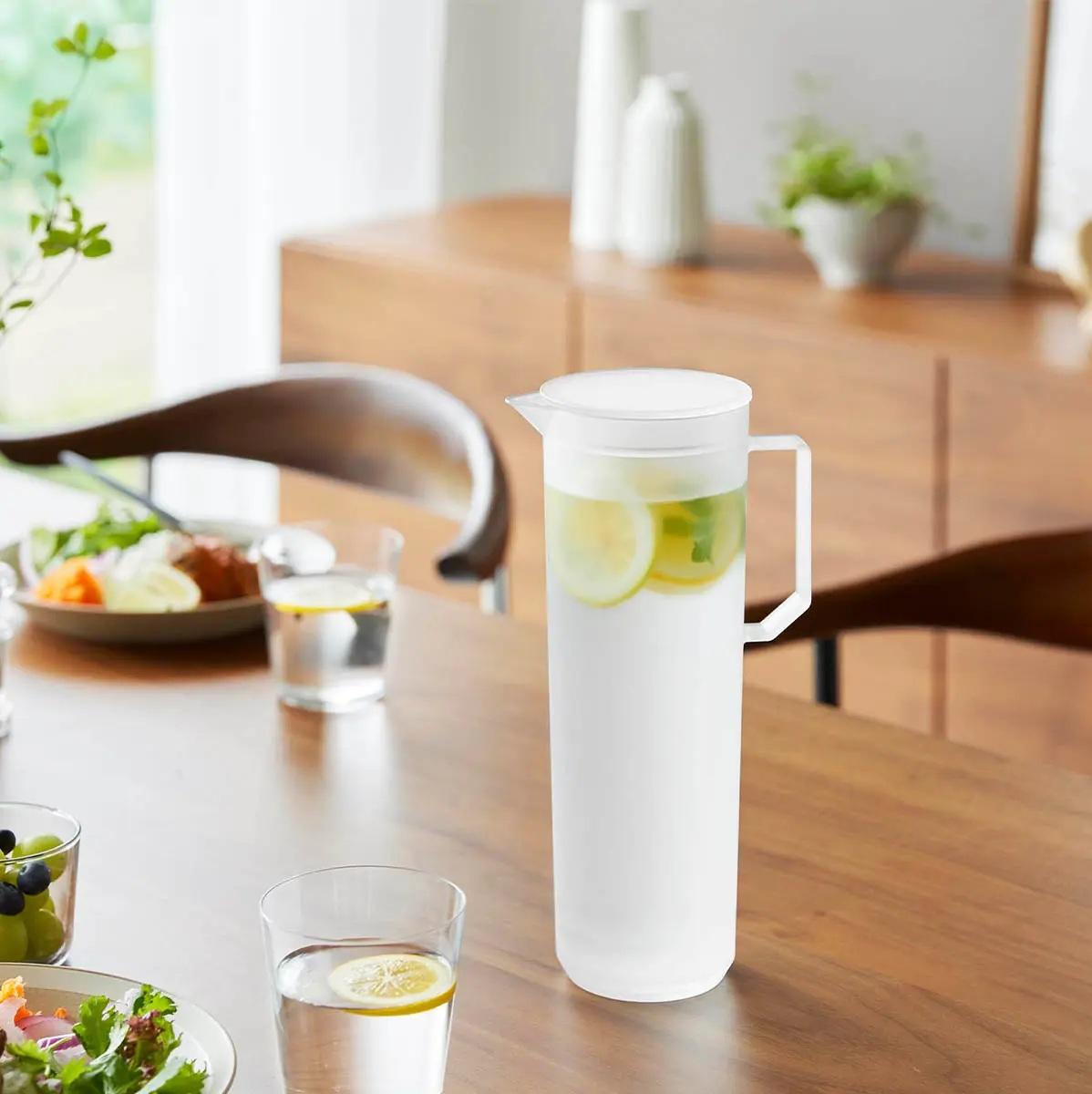 おおきな、茶ずつ 山崎実業の新作は、熱々のお茶なんかも注げちゃう「無敵冷水筒
