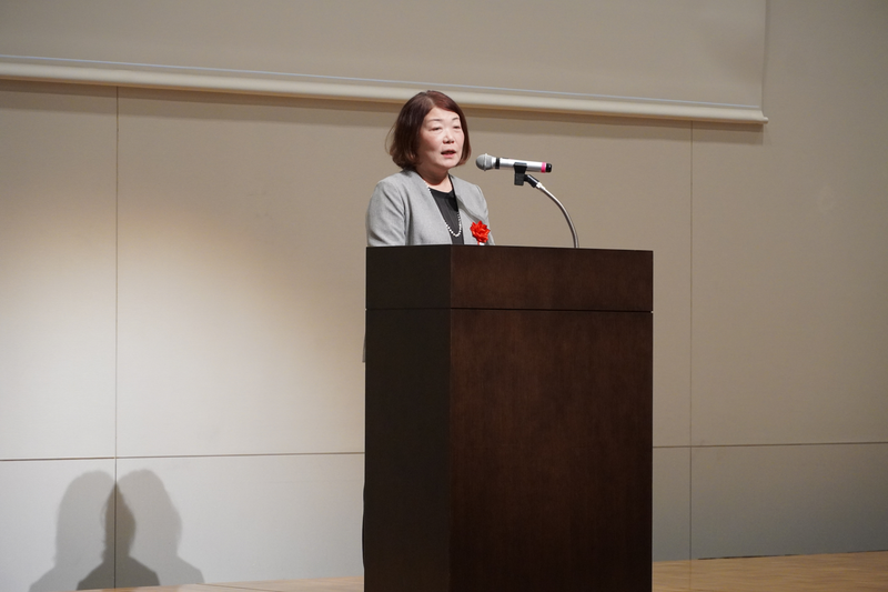 株式会社三越伊勢丹ホールディングス 執行役員 CHROの嘉納亜紀子さん。「上司が長時間働いているから」という女性社員の声が、改革の出発点となった。