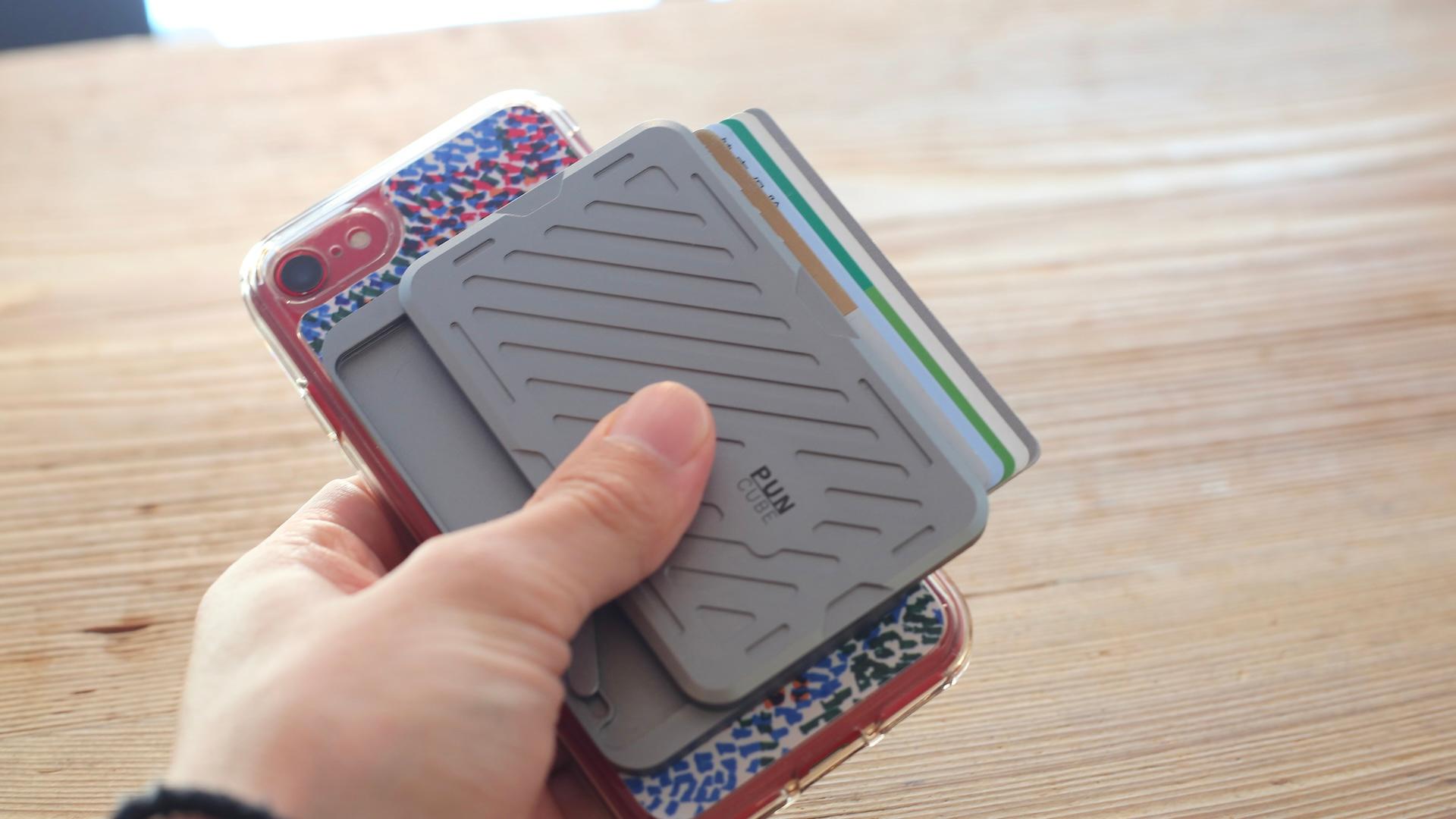 ミニマル財布「Mech Wallet」を自分好みにカスタムしたらキャッシュ