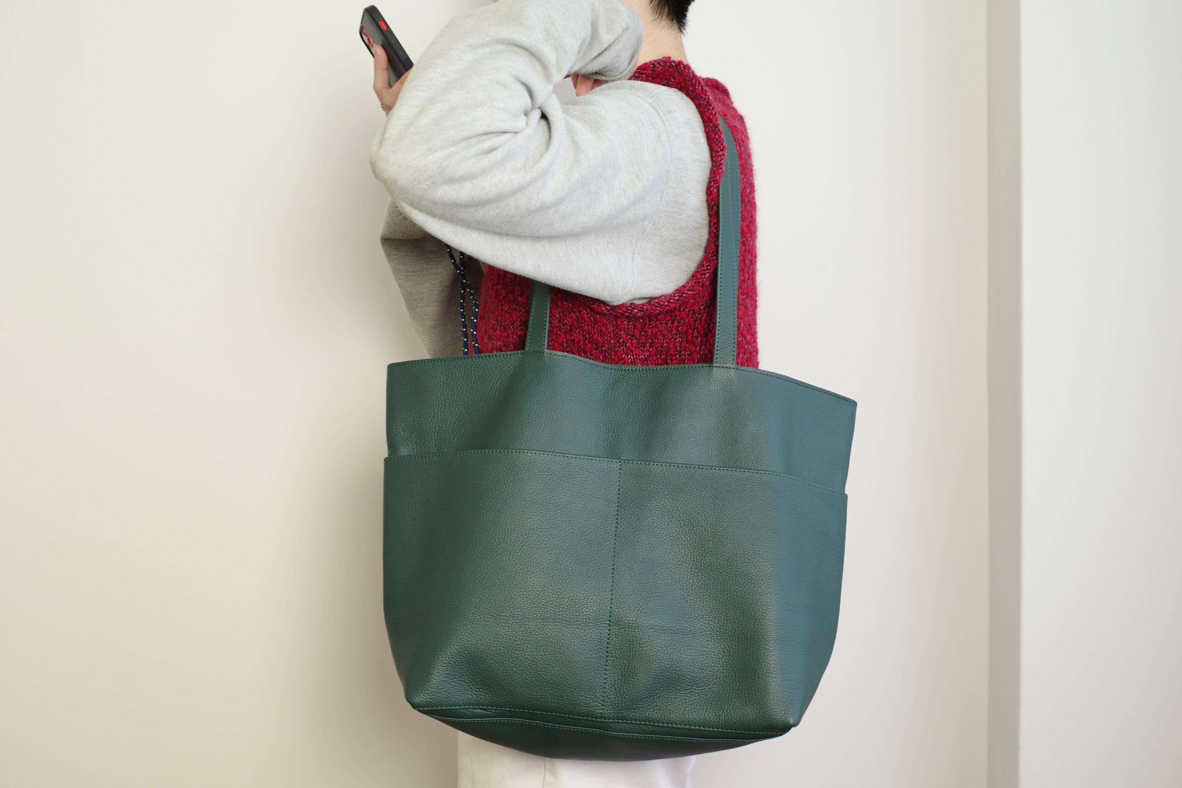 デッドストック革をあえて選ぶ。環境に配慮しながら「きちんと感」も手