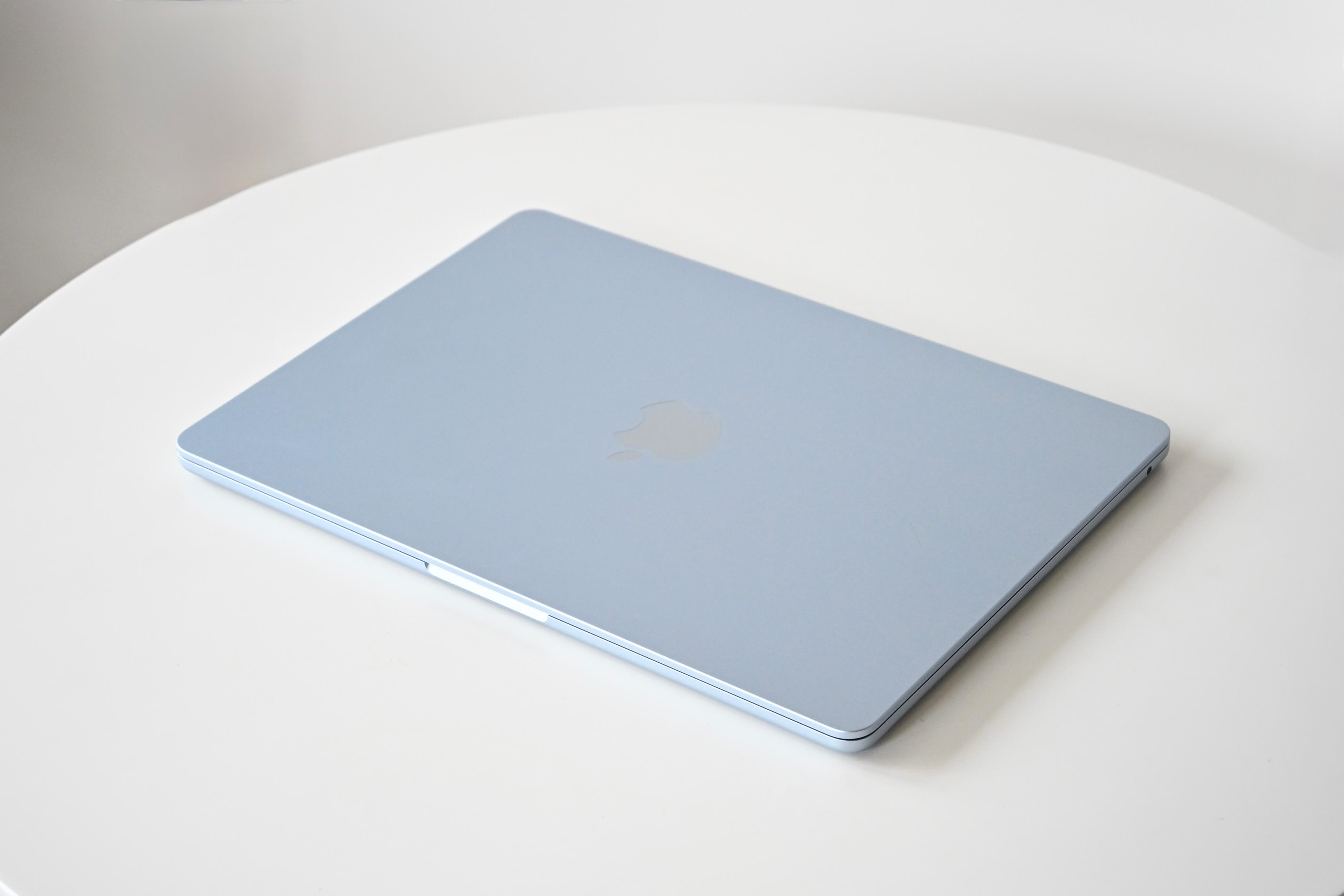 MacBook Air M5チップ　13インチ（スカイブル－） Buy MacBook Air, 13-inch, M5 Chip, 10-core CPU, 8-core GPU, Sky