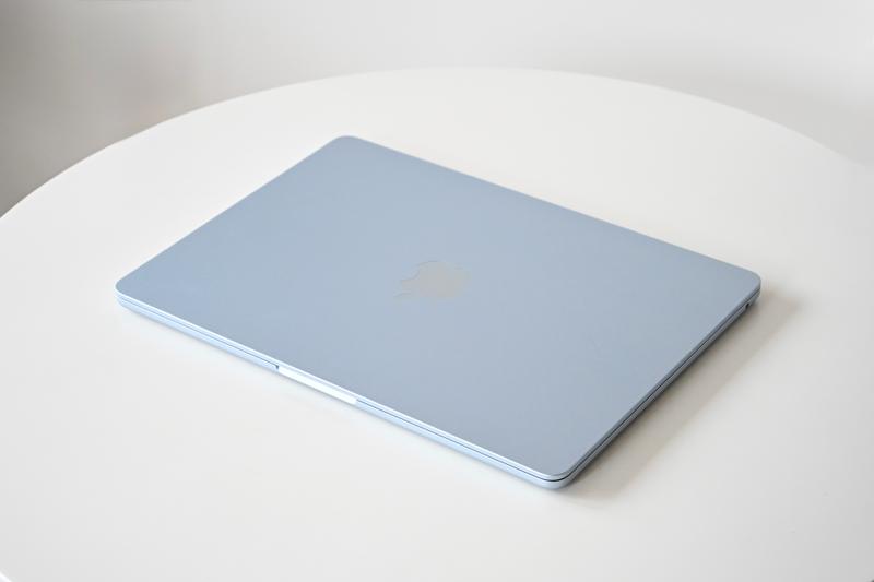 新MacBook Air（M5チップ）と前モデルを比べてみた。パワフル×携帯性 