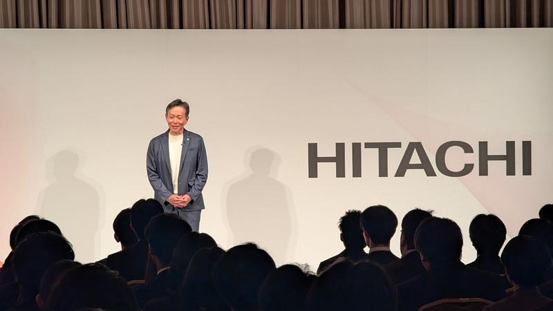 日立「ドレスコードフリー」入社式、脱スーツ3年目の現在地 | Business 