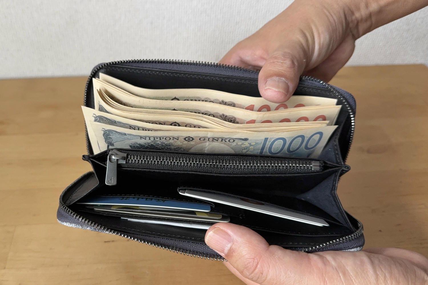 ふ*！様 クラッチウォレット(財布)象革 象革×手染めの長財布。職人が門外不出の技で仕上げた逸品を使ってみた