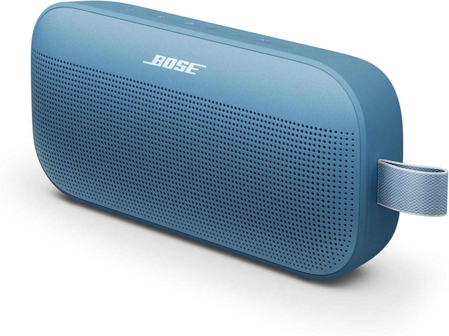 手のひらサイズでも音は最高。落としても、水に浮いても鳴り続けるBose
